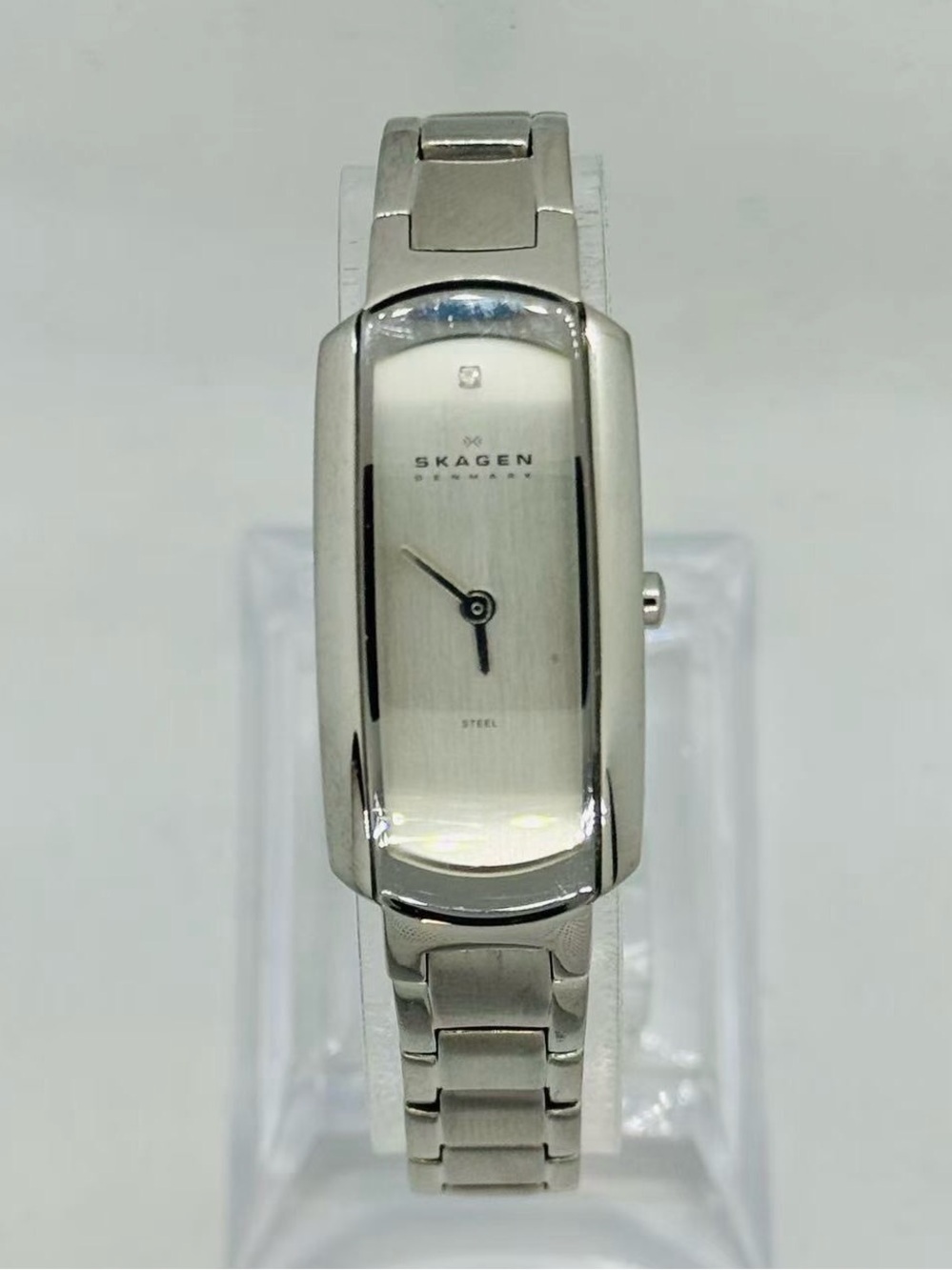 Skagen Women’s Quartz 17mm Rectangular Silver Tone Watch Steel New Battery Runs